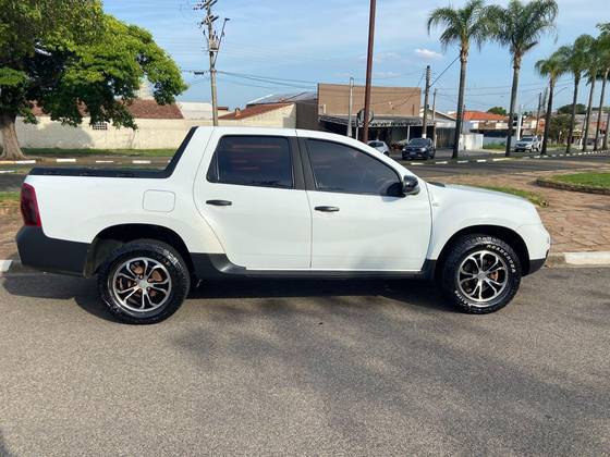 RENAULT DUSTER OROCH 1.6 16V SCE FLEX EXPRESS MANUAL RENAULT DUSTER OROCH 1.6 16V SCE FLEX EXPRESS MANUAL